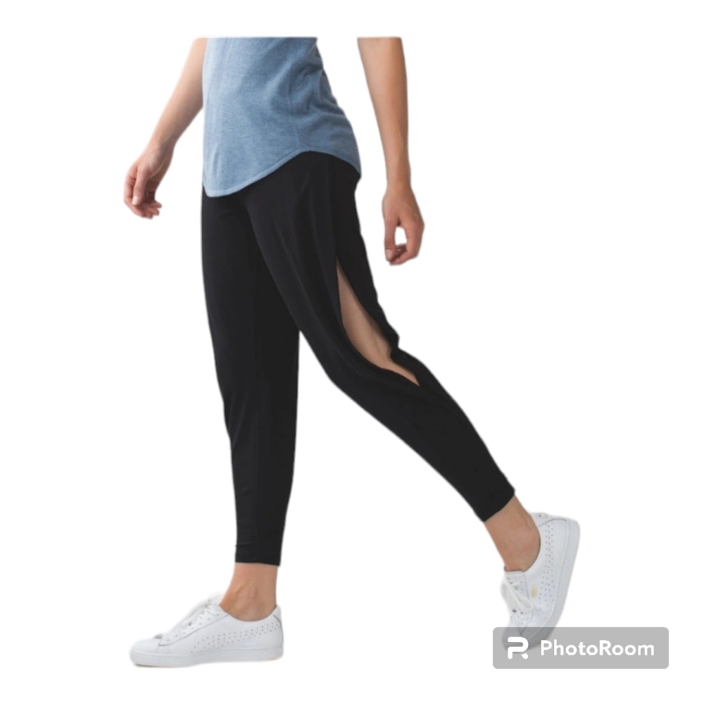 Lululemon Superb Pant size 8 *super rare style*